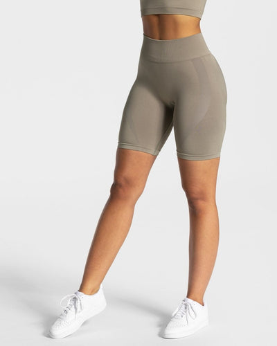 Charming Scrunch Short