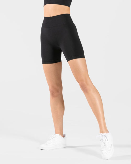 Timeless Scrunch Short