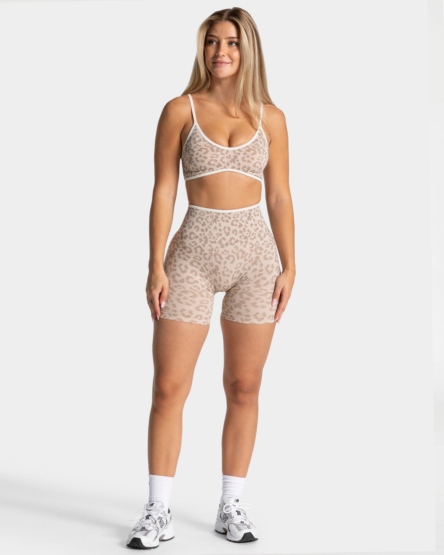 Ignite Sculpt Scrunch Short "Leo"
