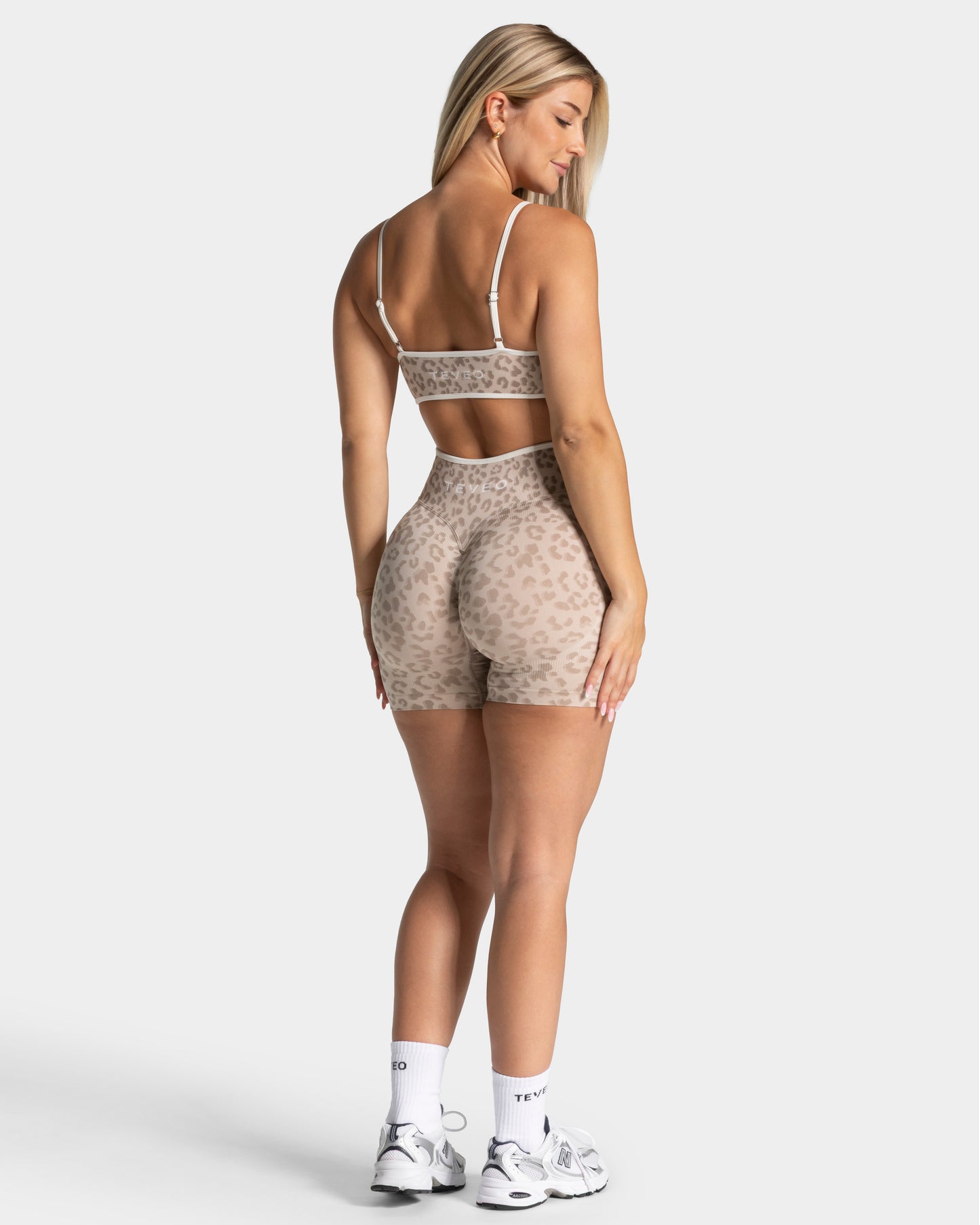 Ignite Sculpt Scrunch Short "Leo"